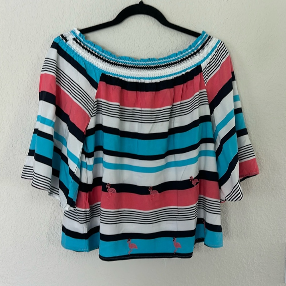 Off the shoulder flamingo fun top.